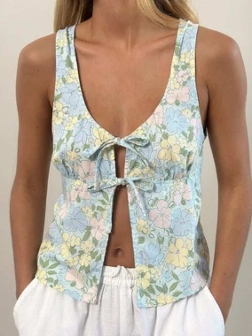 NWT Motel Rocks Rodite Pastel Floral Tie Front Top M